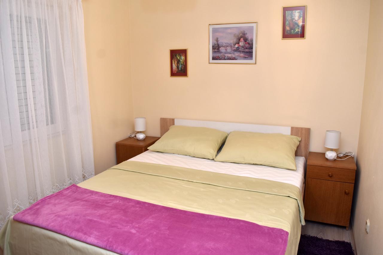 Apartments Oresic Vir Exterior photo